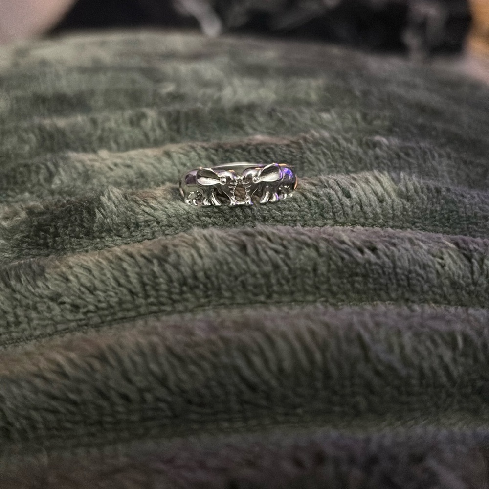 Sterling Silver Elephant Ring Size 8.25